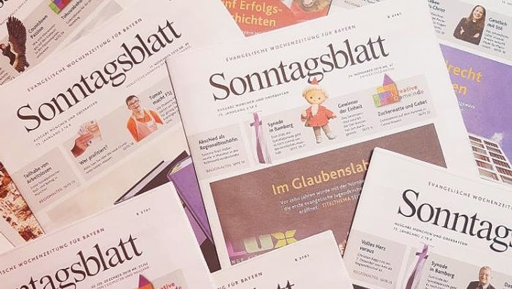 Der Artikel "Kirche zwischen Nähe und Isolation: Wie Religion Einsamkeit lindert – aber auch verstärkt" erschien am 25.09.2025 im Sonntagsblatt.